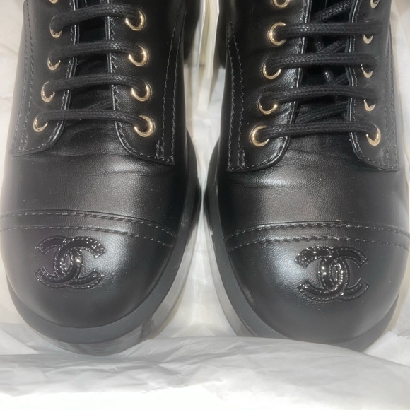 Chanel black boots - Picture 4 of 10